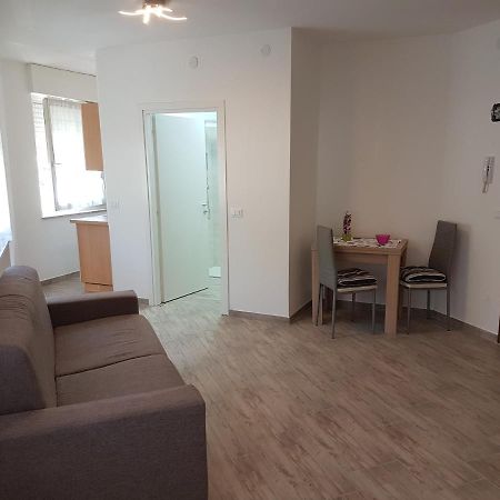 Giuchry Apartment Merano Esterno foto